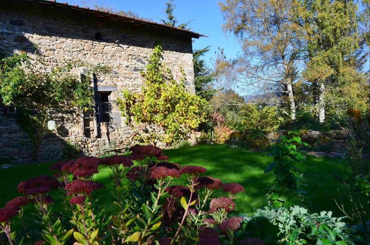 L'Embellie Bertignat Exterior foto